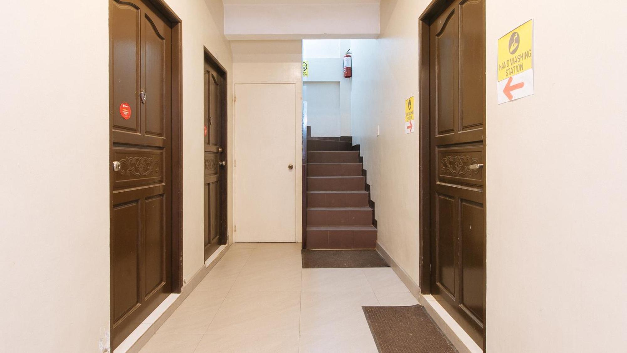 RedDoorz near NAIA Terminal 1 Hotel Paranaque City Exterior foto